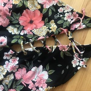 Billabong NWT one piece bathing suit